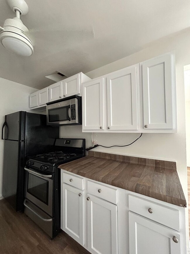 Photo - 931-933 Florida Unit 933