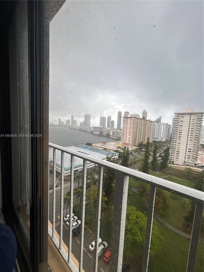 Photo - 290 174th St St Unit 1715