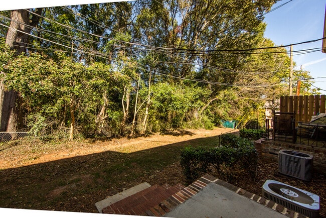 Photo - Charming 2BD/1BA Townhouse at Cotswold!