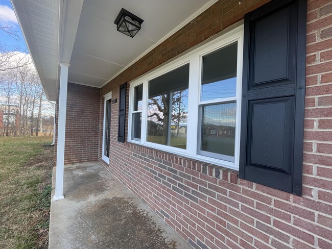 317 Enola Rd