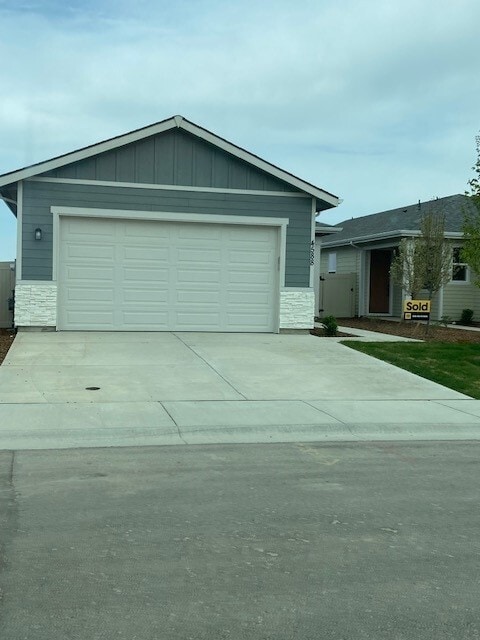 Building Photo - 4588 E Vera Cruz St Rental
