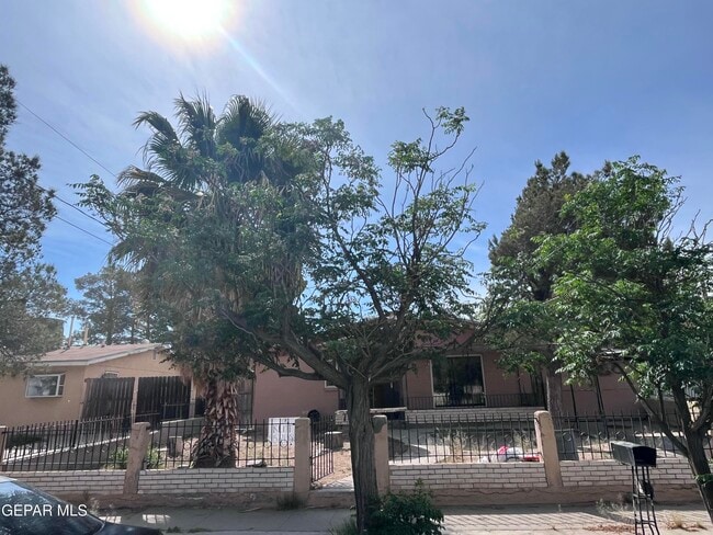 Building Photo - 216 Pacific Dr