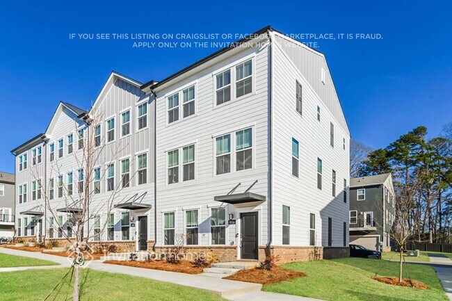 Photo - 8016 Roest Ln