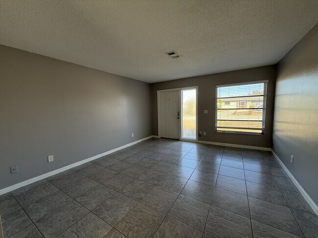 Photo - 470 Briarwood Rd