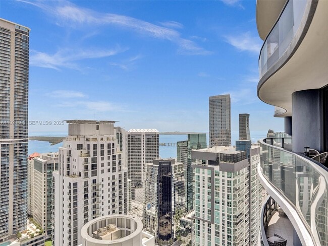 Building Photo - 1000 Brickell Plaza Unit PH5103