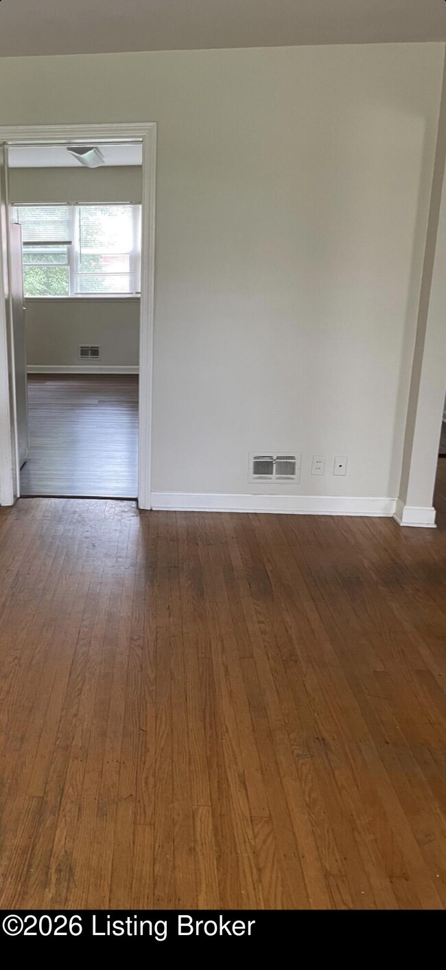 Photo - 4225 Norbourne Blvd Unit 2