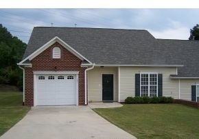 Building Photo - Marvelous 3 Bedroom Sanford Townhome!!