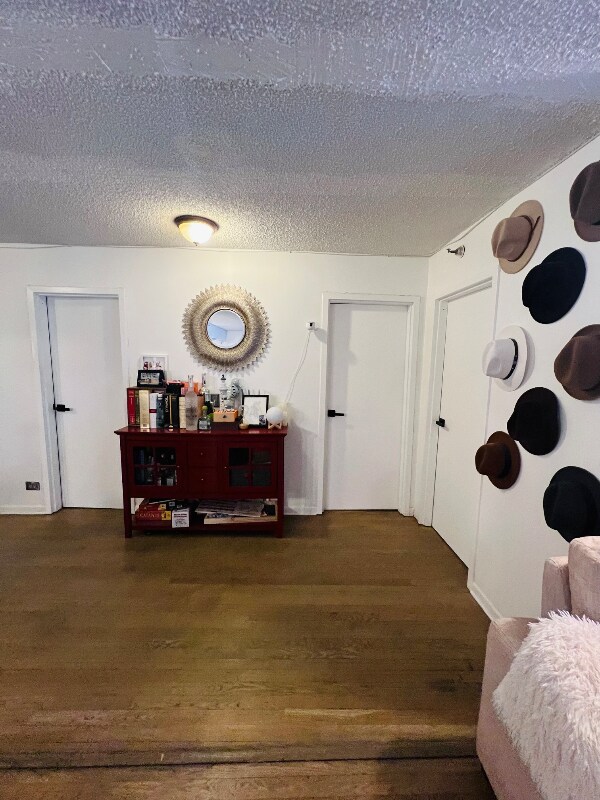 Photo - 200 N Dearborn St