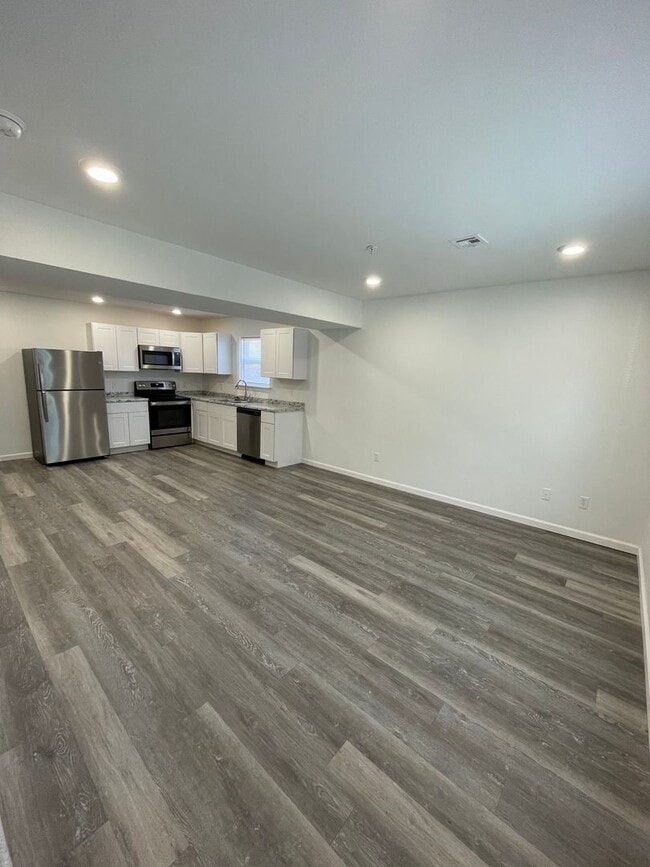 Photo - 411 E Doxey St