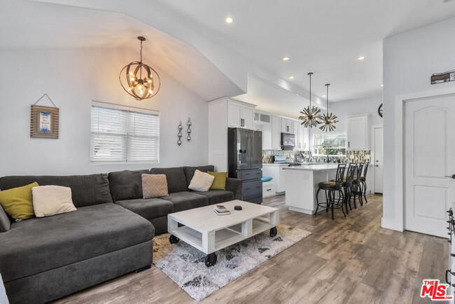 Photo - 126 Driftwood St