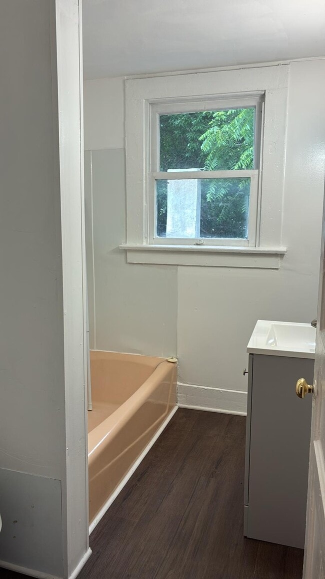 Photo - 331 Wood St