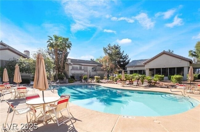 Building Photo - 5710 E Tropicana Ave Unit 2122