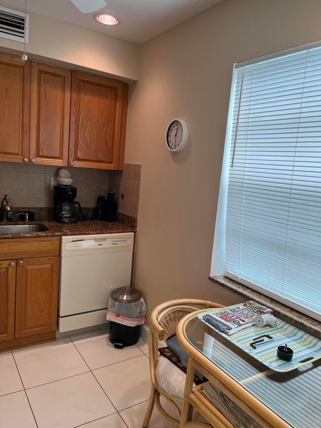 Photo - 619 Burgundy N Unit 619