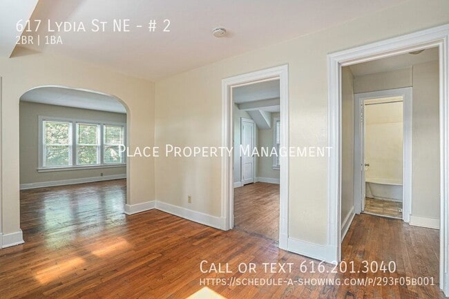 617 Lydia St NE Unit 2