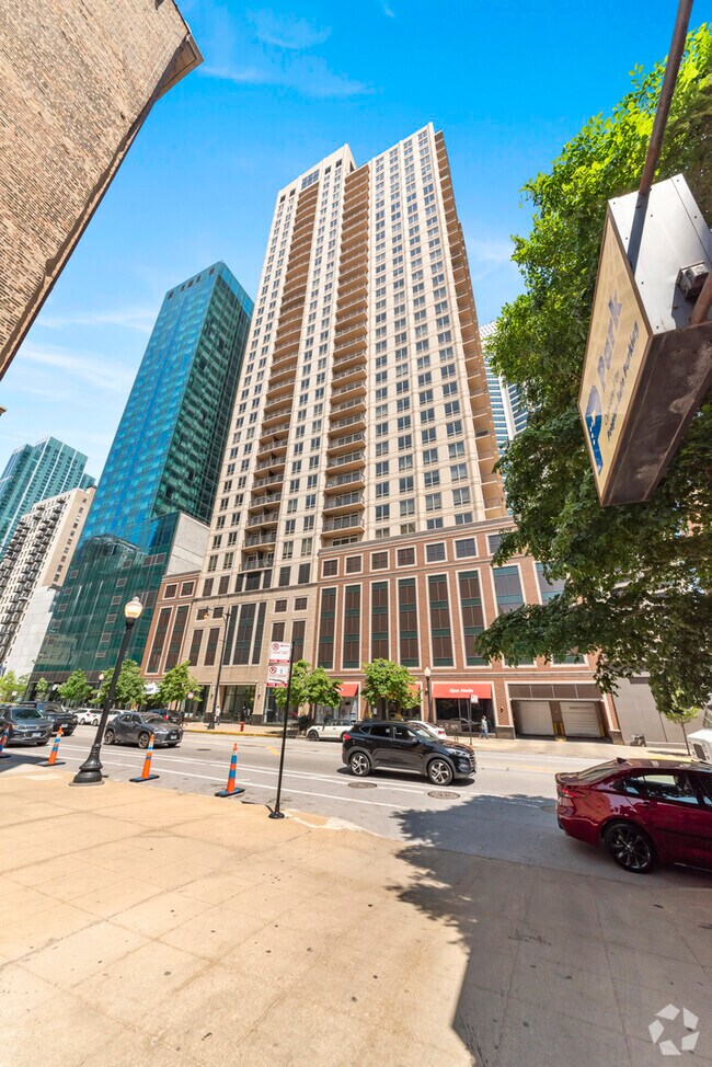 Building Photo - 1111 S Wabash Ave Unit 1909 Rental