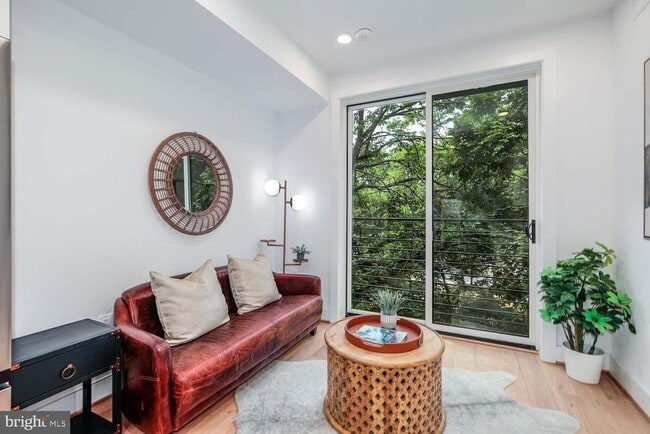 Photo - 2601 30th St NE Unit 12