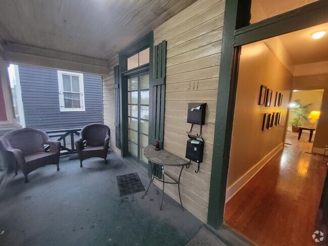 Building Photo - 311 E 37th St Rental