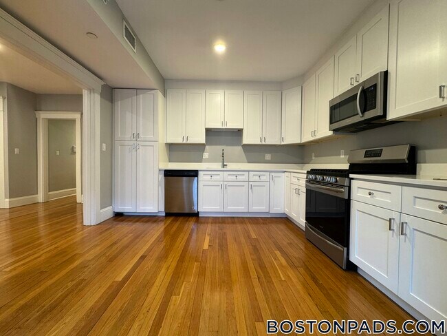 Photo - 190 Kelton St Unidad 1