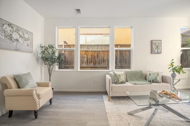Photo - Beautiful and Move-In Ready, 4BD/2.5BA, Tw...