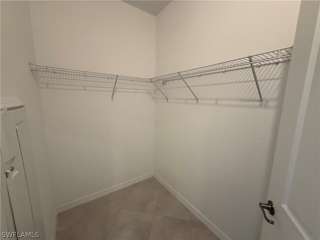 Photo - 2224 Dragonfruit Wy