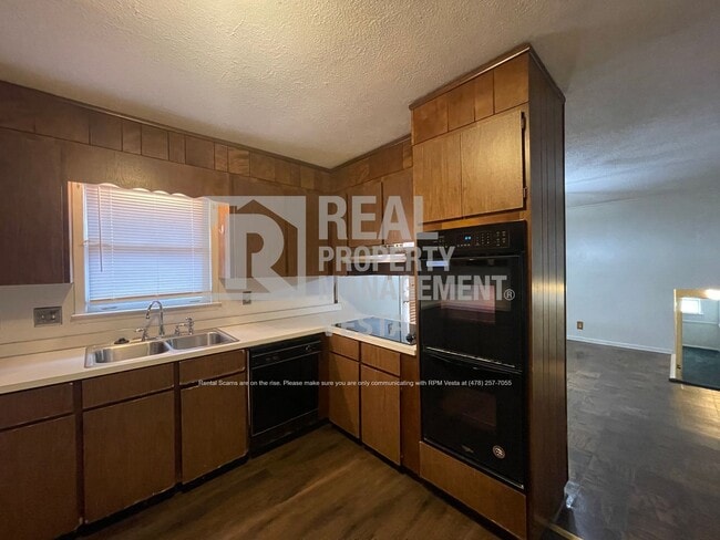 Photo - 5081 Idleway Dr