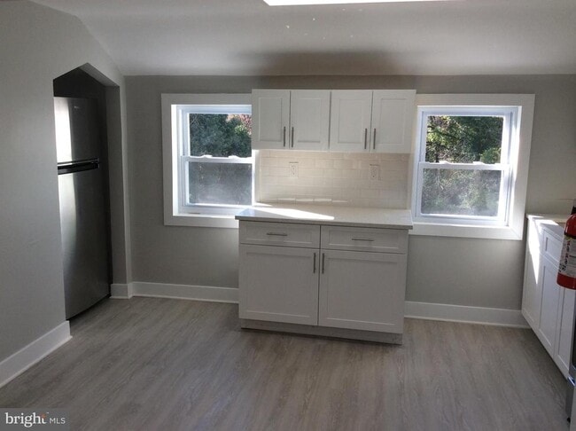 Photo - 1168 Romano Ave