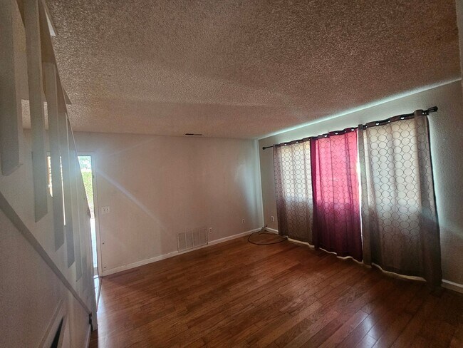 Photo - 1932 11th St Unidad 1932 A