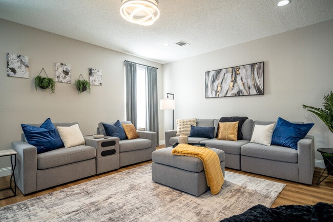 Sala de estar - 707 Cottonwood Bend Dr