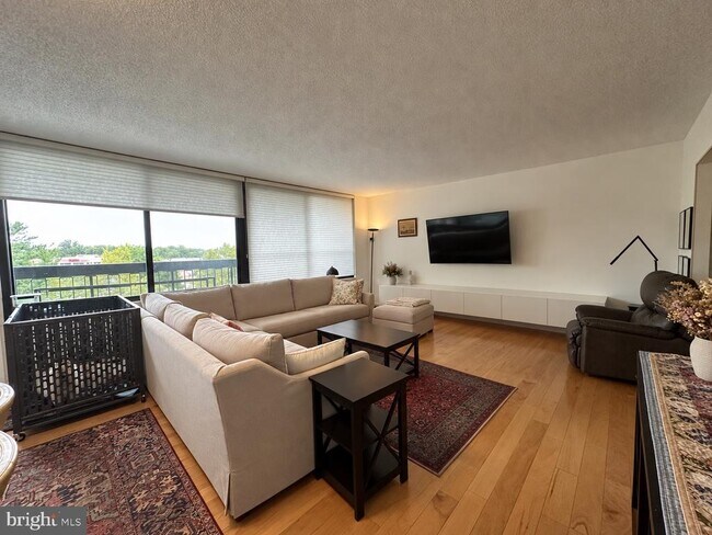 3701 S George Mason Dr Unit 511N