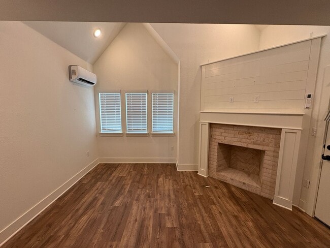 Photo - 1bd/1ba House Available!