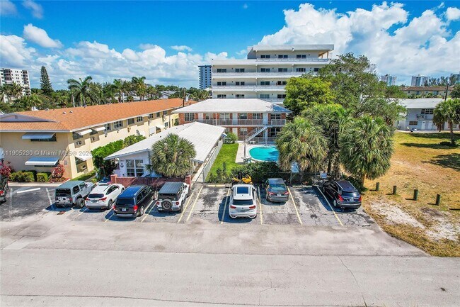 Photo - 3217 NE 11th St Unidad 10