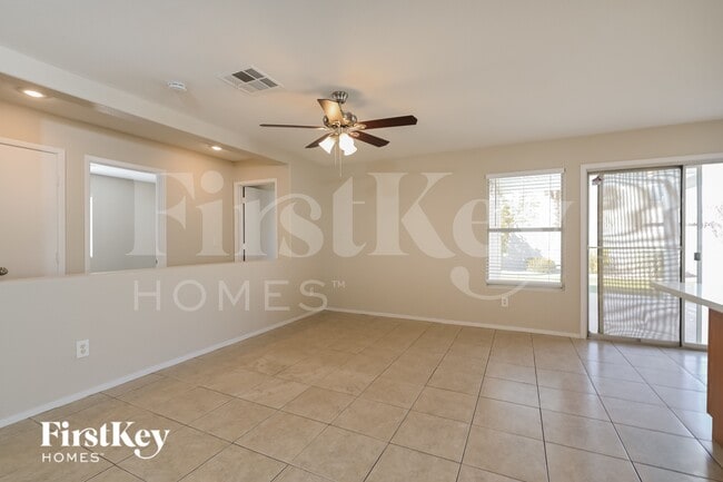 Photo - 692 Rising Brook Dr