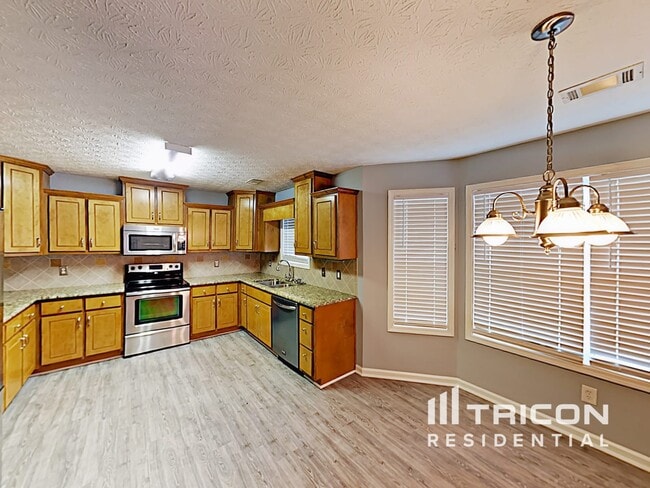 Photo - 140 Oak Meadows Dr