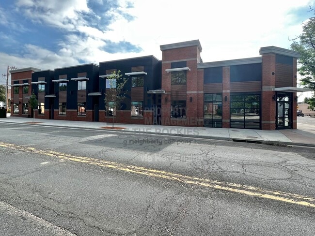 Building Photo - 400 N Garfield Ave Unit 206