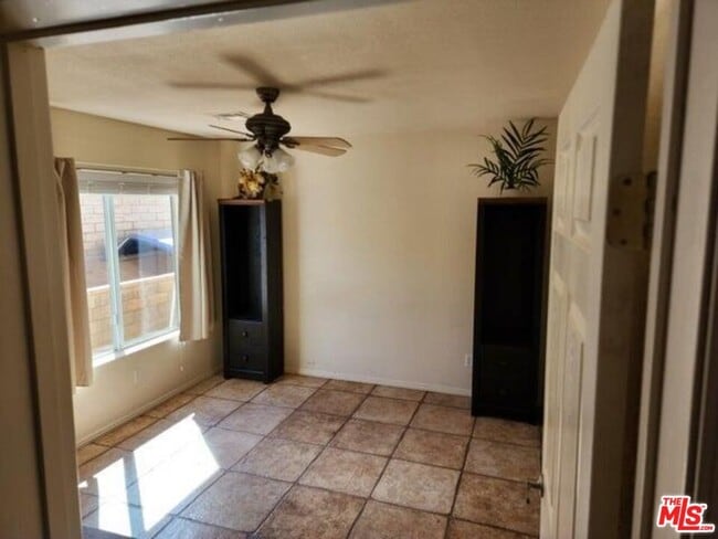 Photo - 3746 Paddock Way