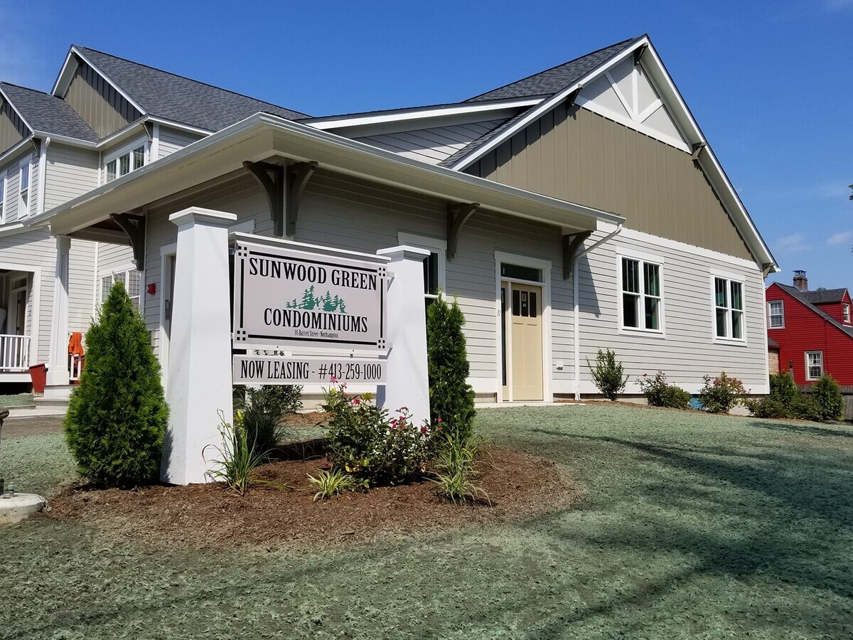 Sunwood Green - 95 Barrett Street Townhome