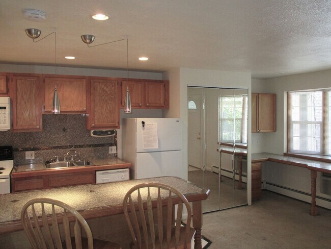 Photo - 1 MONTH FREE! Pet-friendly, top floor STUD... Unit 640-310