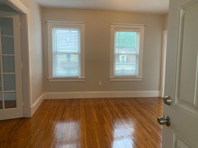 Photo - Spacious modern unit with great location in Southern Waltham available as early as 7/15/26