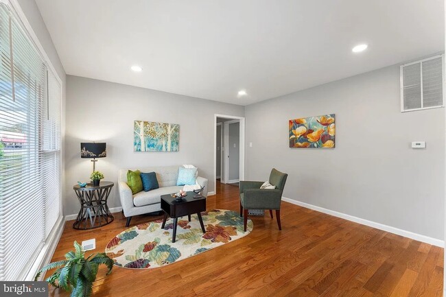 Photo - 2711 Edfeldt Dr