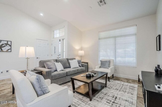 Photo - 1001 N Quail Ln