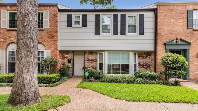 Photo - 12615 Huntingwick Dr