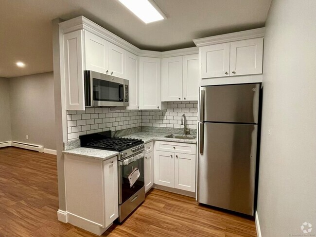 Building Photo - 1168 Main St Unit C5 Rental