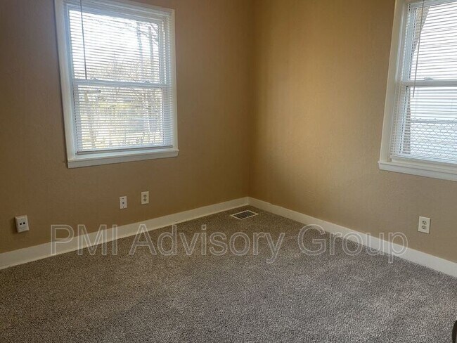 Photo - 3510 SW Clare Ave