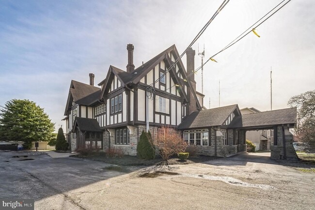 Photo - 7220 Ridge Ave