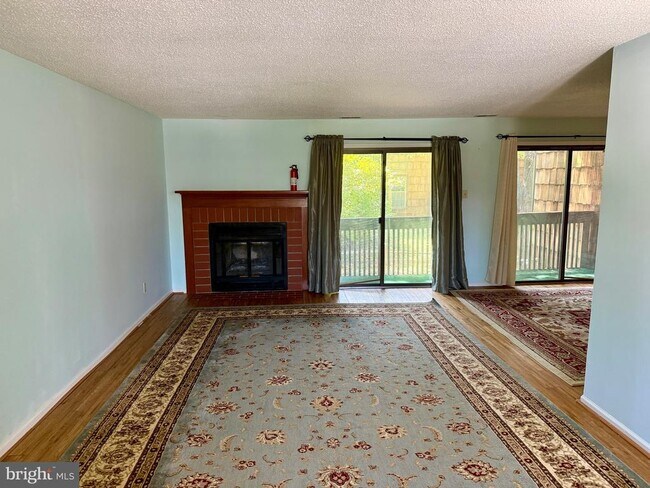 30 Hopkinson Ct Unit 164