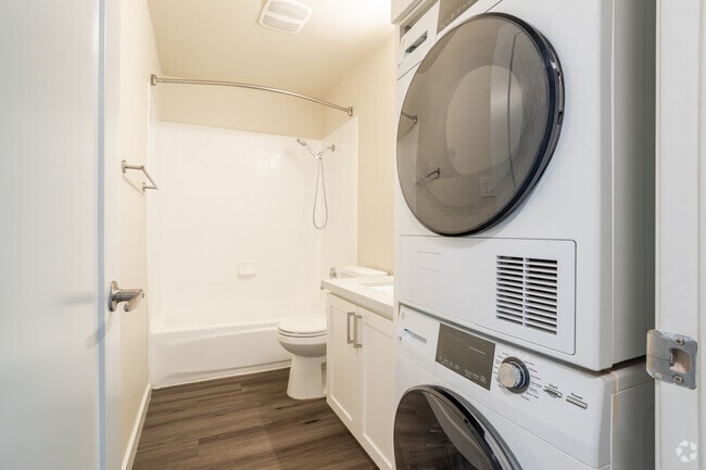1BR, 1BA - 570SF