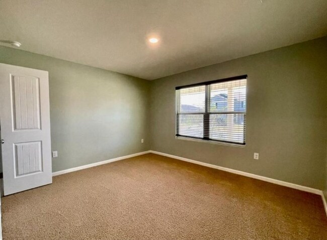 Photo - 910 Merganser Way