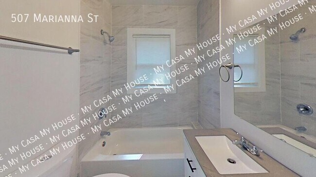 Photo - 507 Marianna St