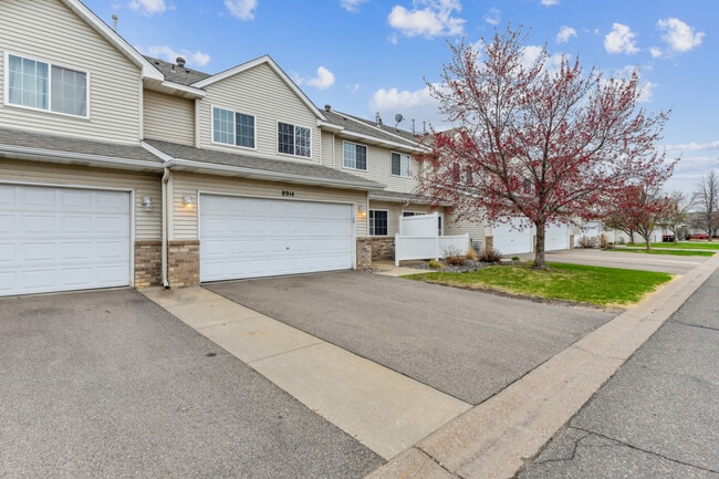 Photo - 8914 92nd St S