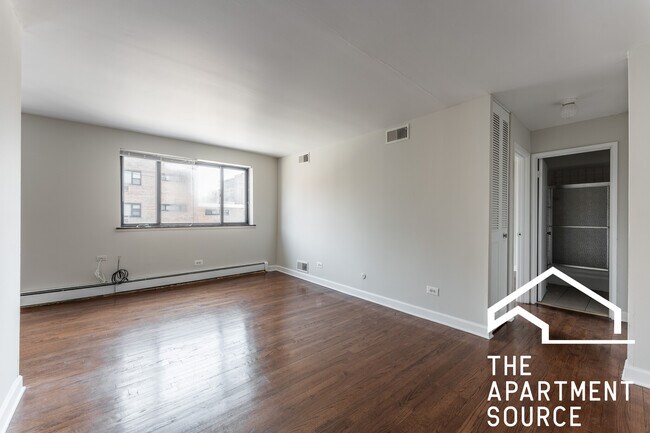 Photo - 6011 N Winthrop Ave Unit 511